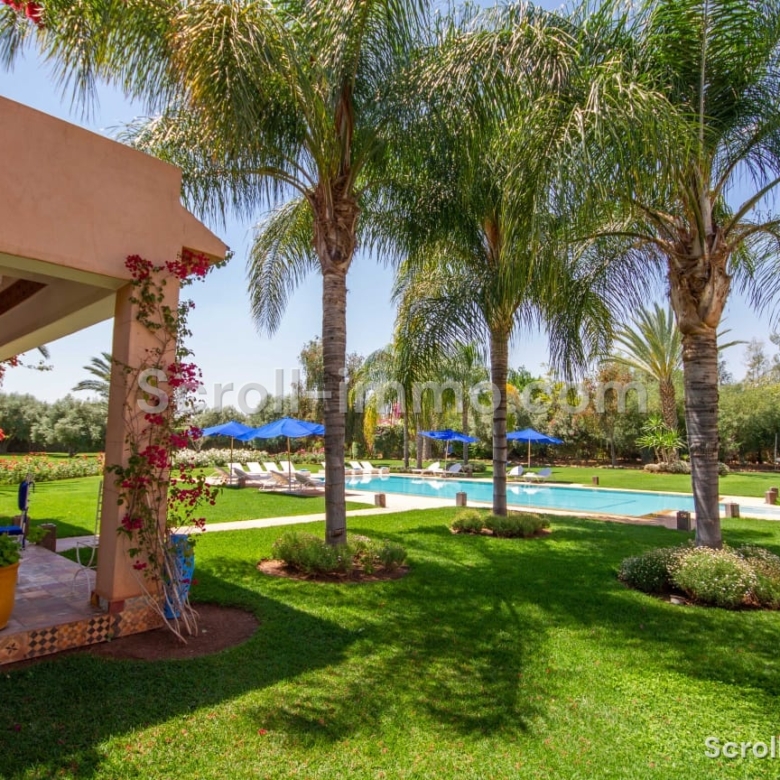 Palace Privé d’Exception – Villa Prestige avec Piscines, Spa & Cinéma