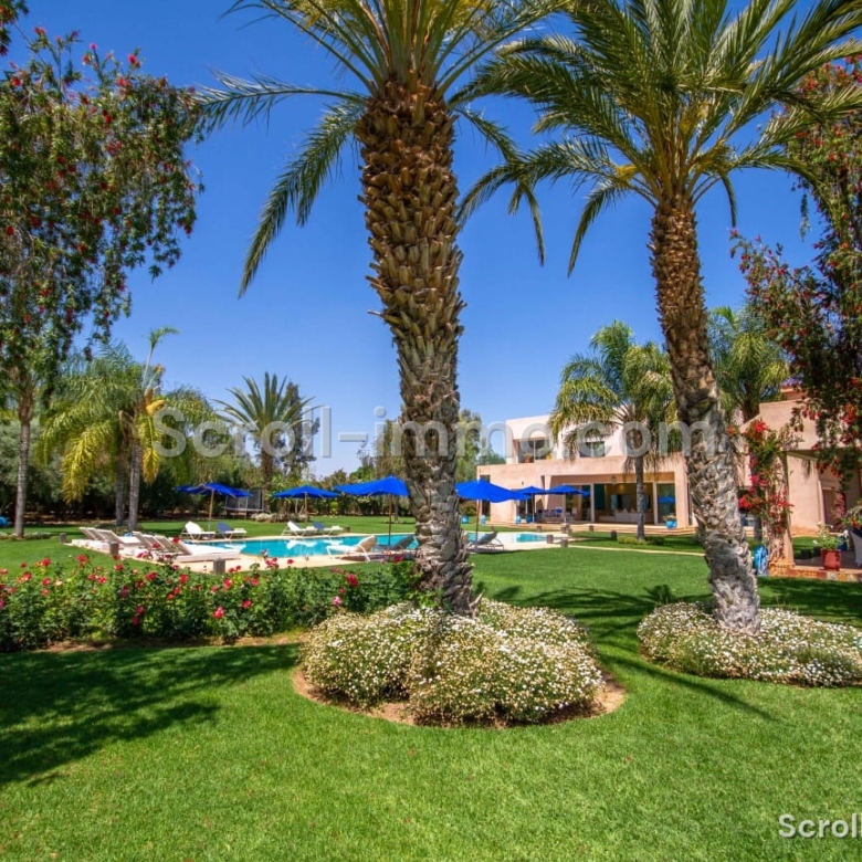 Palace Privé d’Exception – Villa Prestige avec Piscines, Spa & Cinéma