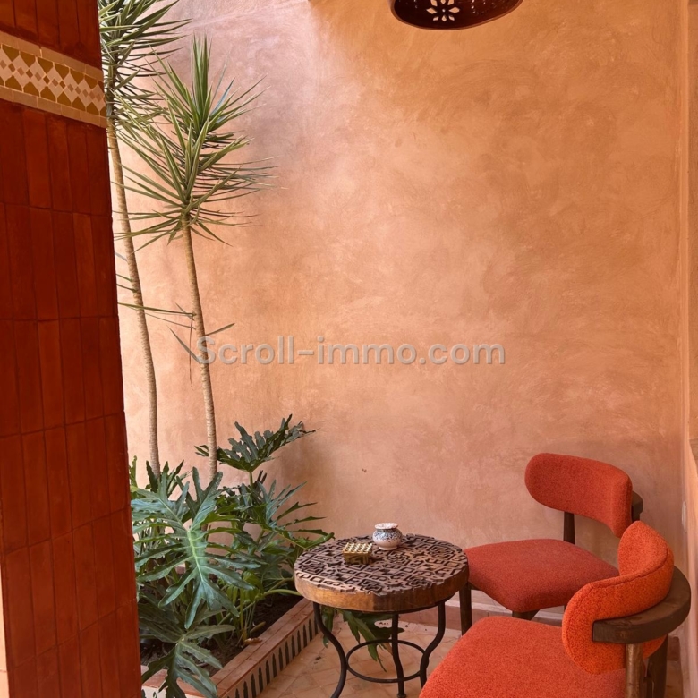 Riad titré de 160 m² au sol – Piscine chauffée – Quartier Laâgza, proche Riad Laarouss