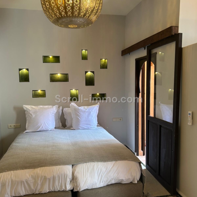 Riad titré de 160 m² au sol – Piscine chauffée – Quartier Laâgza, proche Riad Laarouss