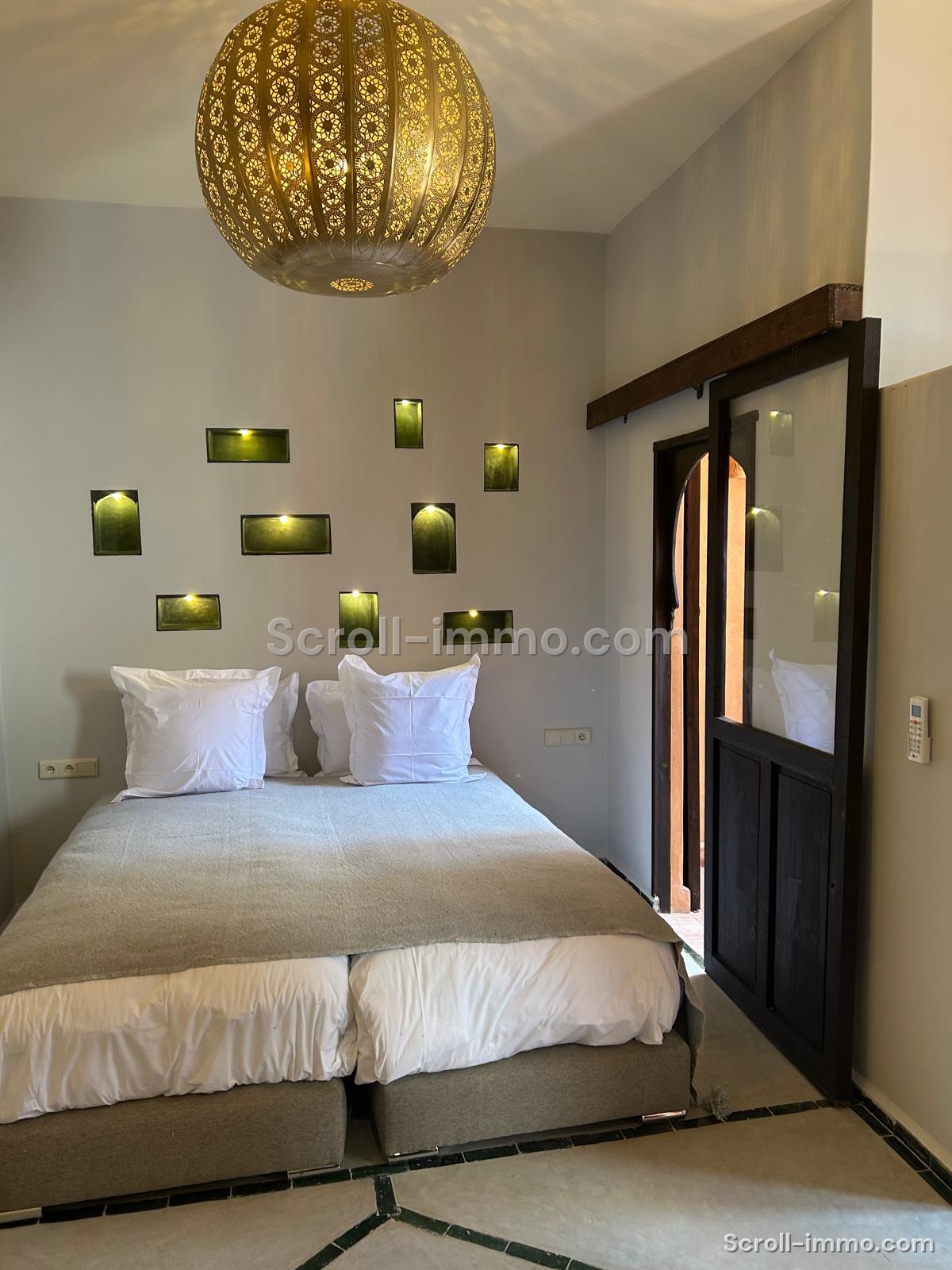 Riad titré de 160 m² au sol – Piscine chauffée – Quartier Laâgza, proche Riad Laarouss