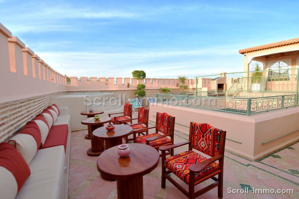 A saisir ! Superbe Riad 6 suites – Kasbah