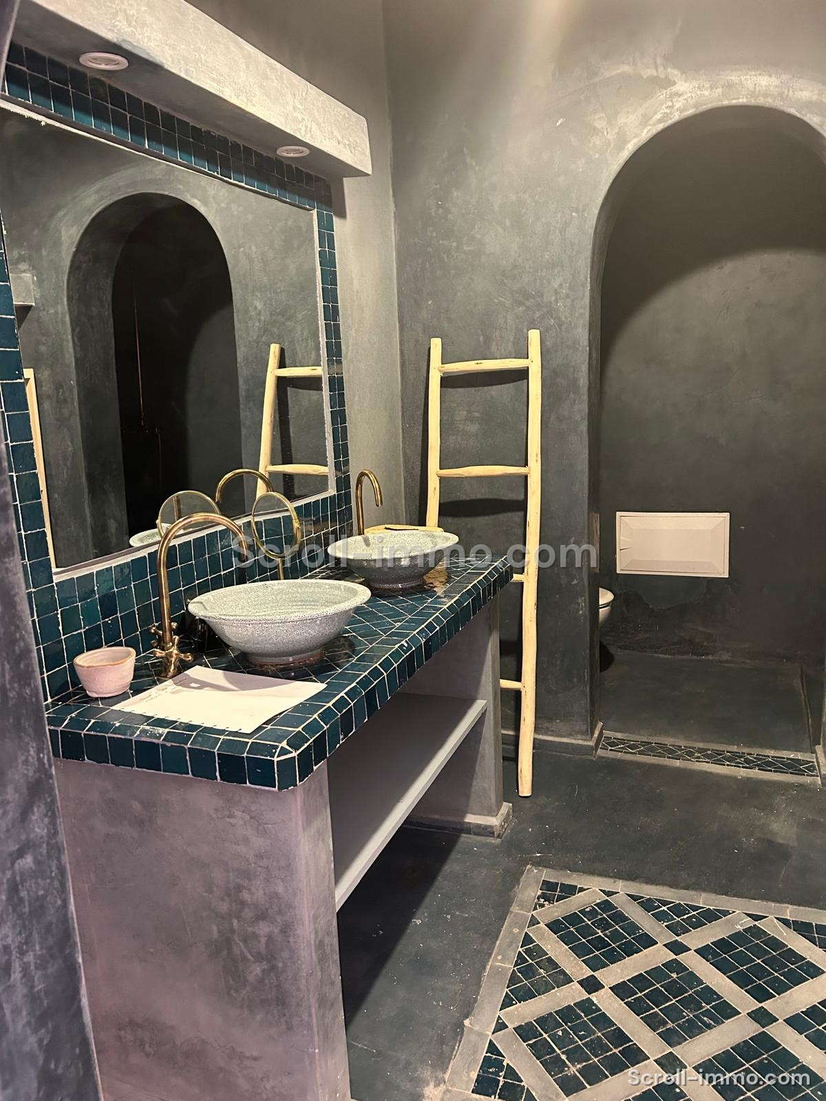 Riad titré de 160 m² au sol – Piscine chauffée – Quartier Laâgza, proche Riad Laarouss