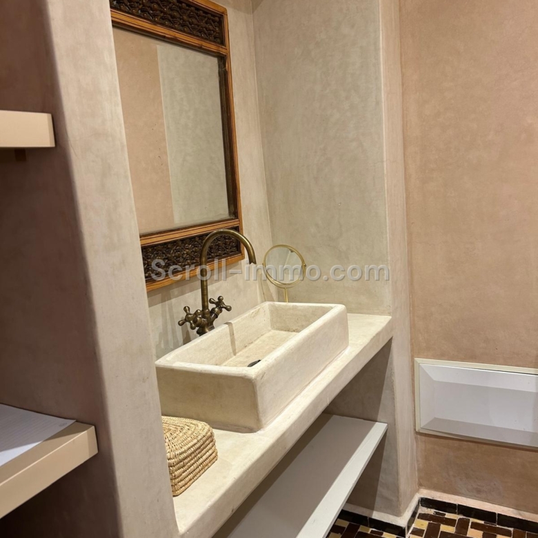 Riad titré de 160 m² au sol – Piscine chauffée – Quartier Laâgza, proche Riad Laarouss