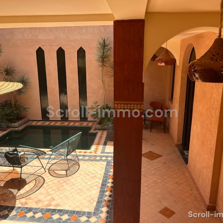 Riad titré de 160 m² au sol – Piscine chauffée – Quartier Laâgza, proche Riad Laarouss