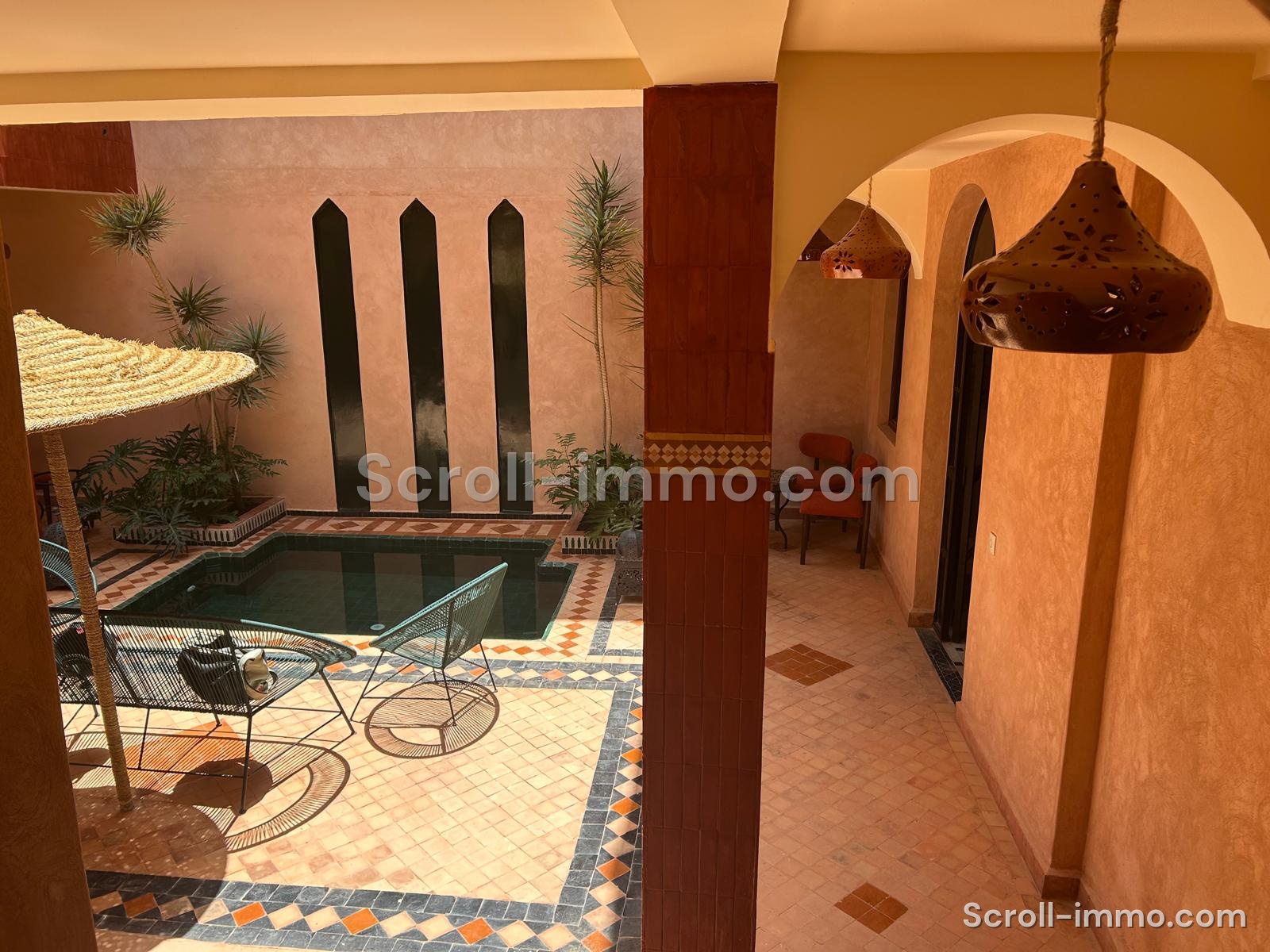 Riad titré de 160 m² au sol – Piscine chauffée – Quartier Laâgza, proche Riad Laarouss