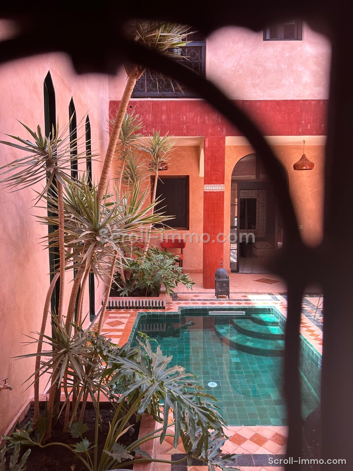 Riad titré de 160 m² au sol – Piscine chauffée – Quartier Laâgza, proche Riad Laarouss