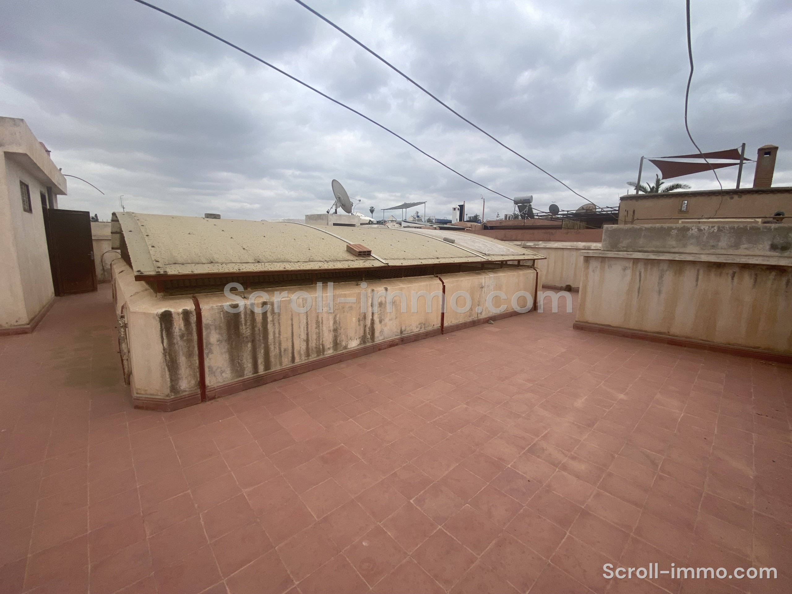 Riad 185m² 5ch en cours de titrage à rénover avec petit hamam à Riad Zitoun
