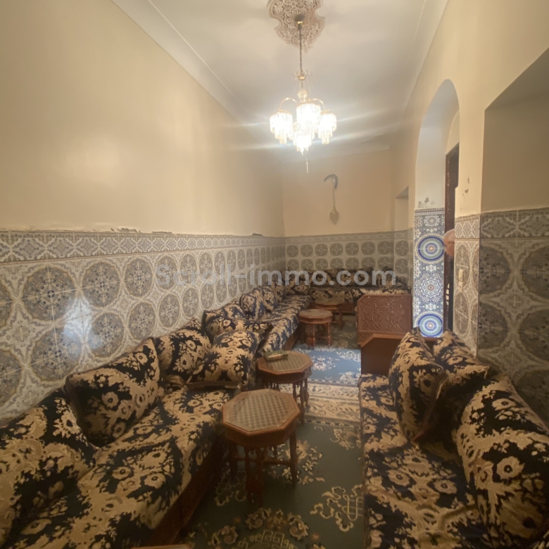 Riad 185m² 5ch en cours de titrage à rénover avec petit hamam à Riad Zitoun