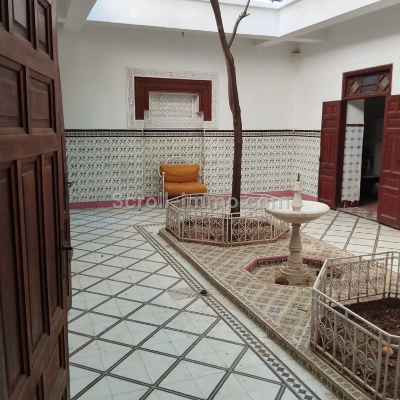 Riad 194m² Titré Clef en main  – Quartier Laksour