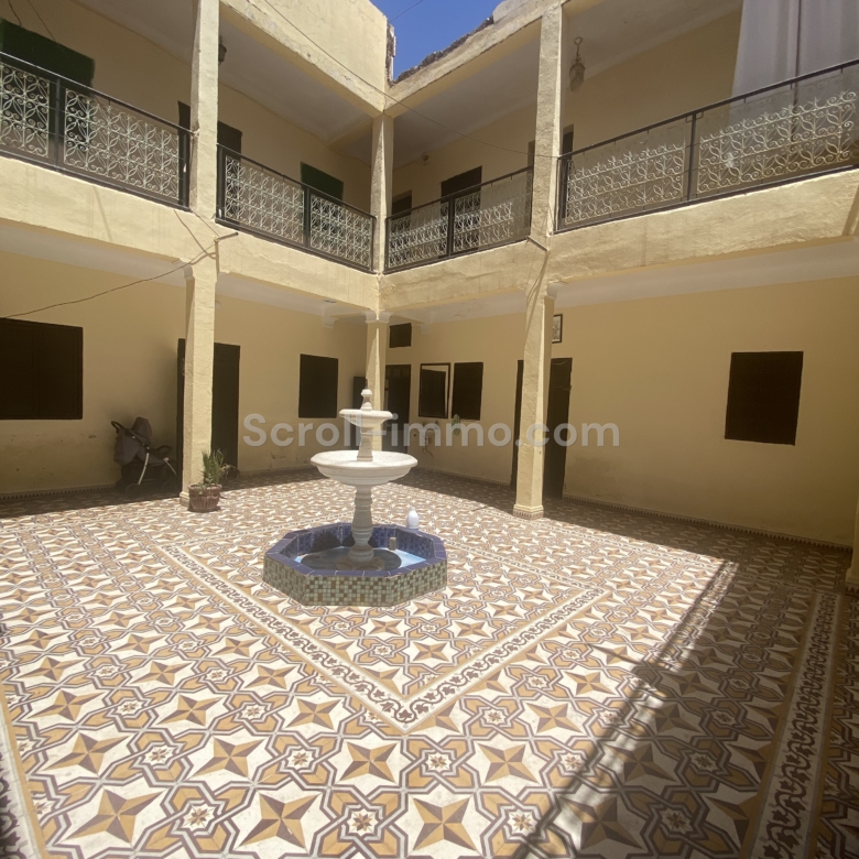 Riad 211m2 a rénové à rénover à Bab Hmar