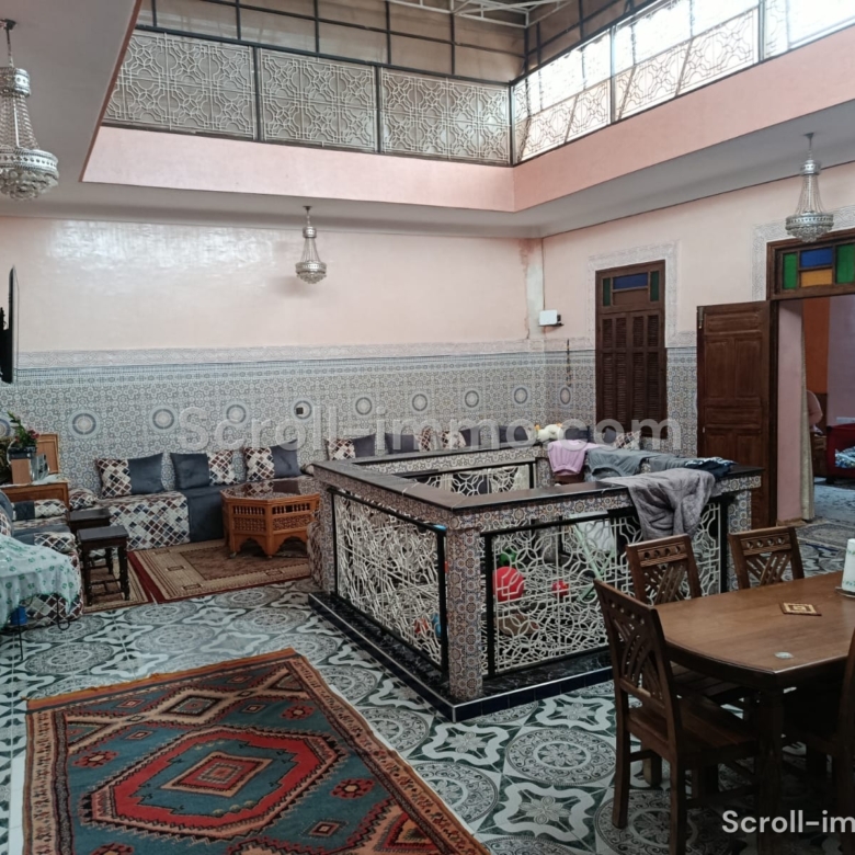 Riad 170m2 a rénové arts ghzail