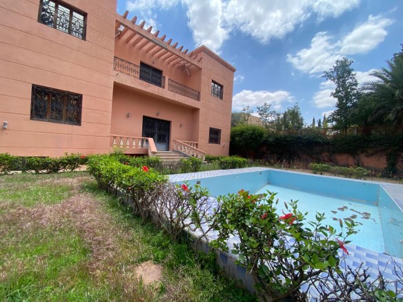 Villa Titré 550m2 à Targa