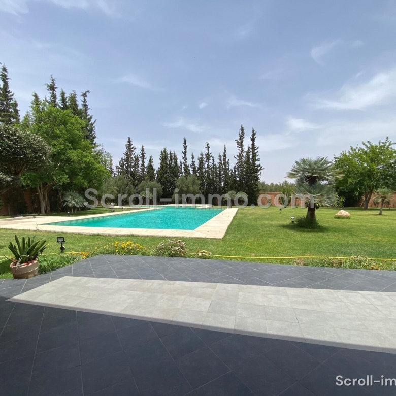 Villa contemporain – 380m² à Route d&rsquo;Ourika