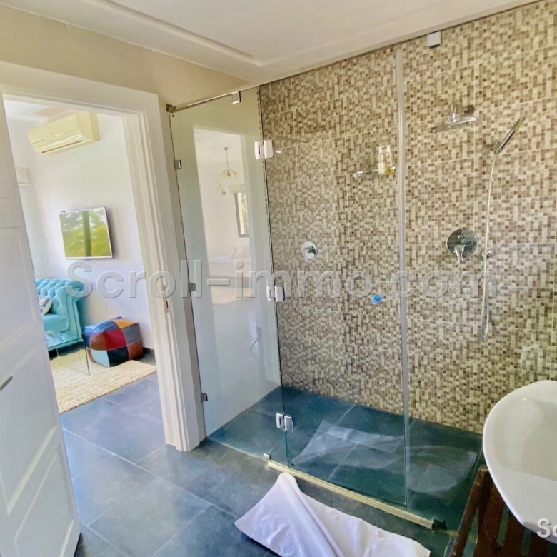 Villa contemporain – 380m² à Route d&rsquo;Ourika