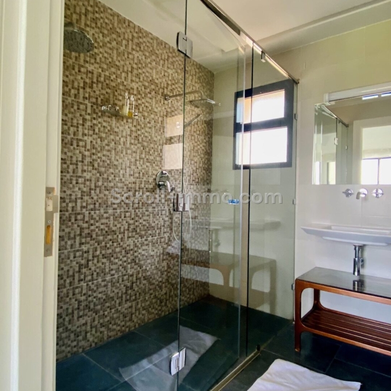 Villa contemporain – 380m² à Route d&rsquo;Ourika