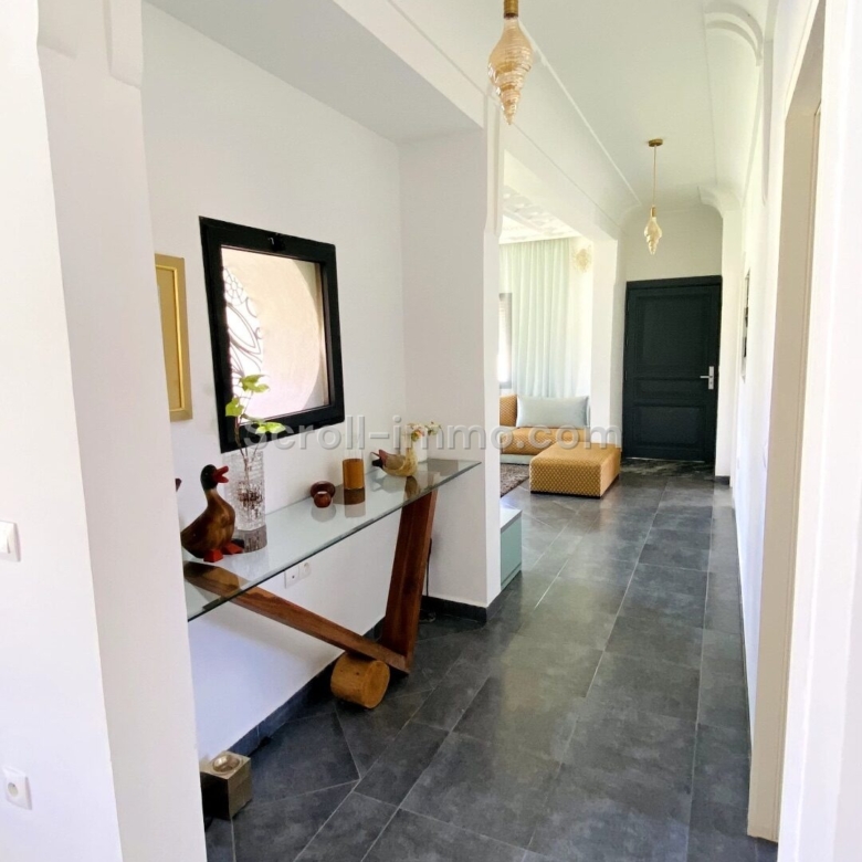 Villa contemporain – 380m² à Route d&rsquo;Ourika