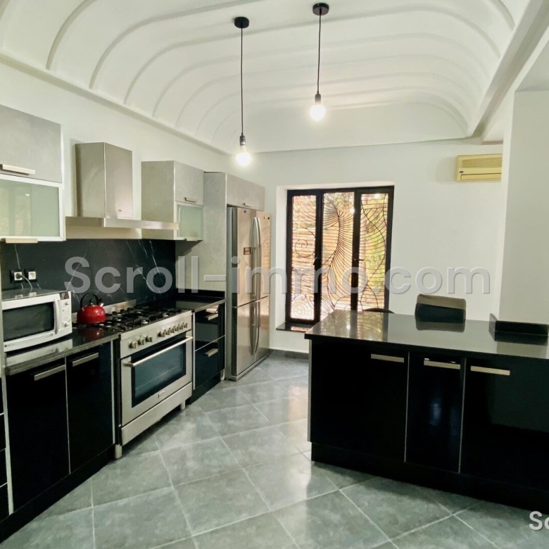 Villa contemporain – 380m² à Route d&rsquo;Ourika