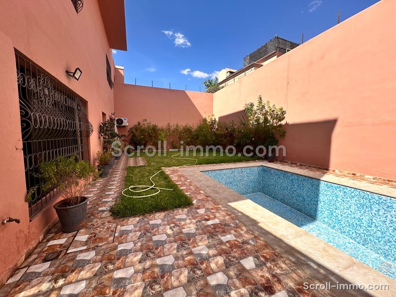 Villa contemporaine – 405m² à Targa