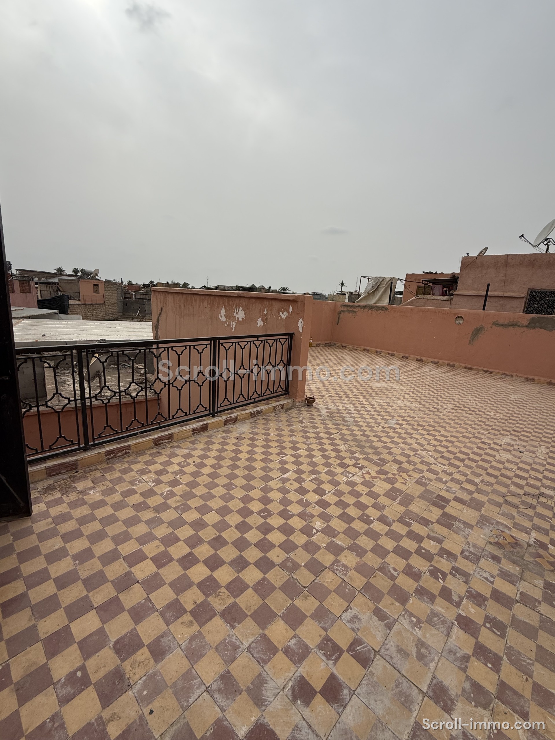 00d3b56e-addc-4765-a02e-e9d034c3b8f2-IMG_1829 Riad Titré 120M2 – Mosquée Bab Doukalla