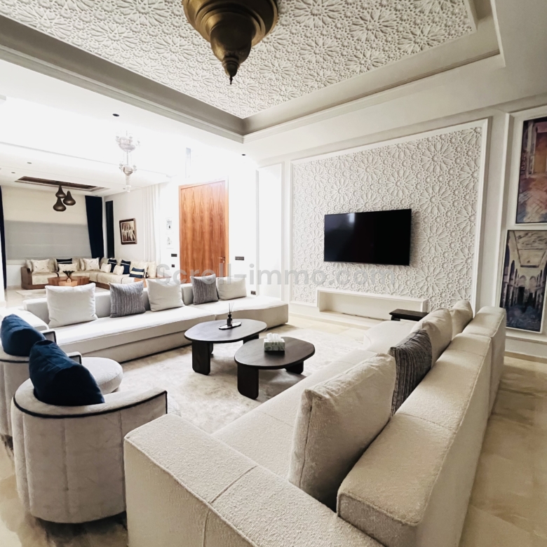 Villa 320m² 4 suites avec ascenseur Route d&rsquo;Amizmiz