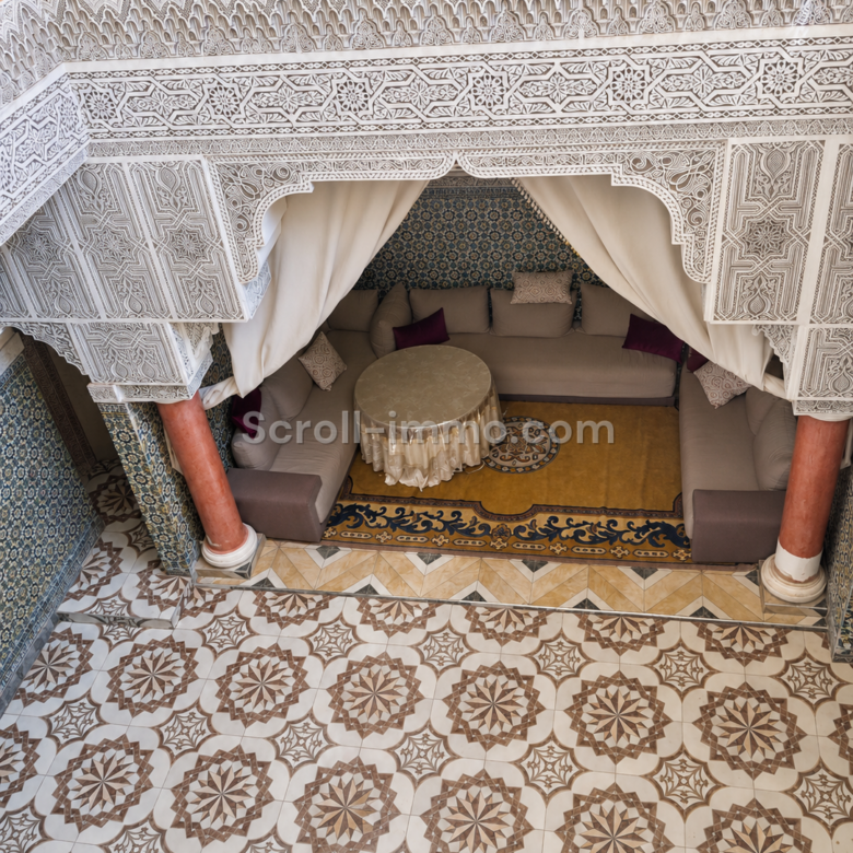 Grand Riad 256 m² Réquisition en cours – Bab Khemis