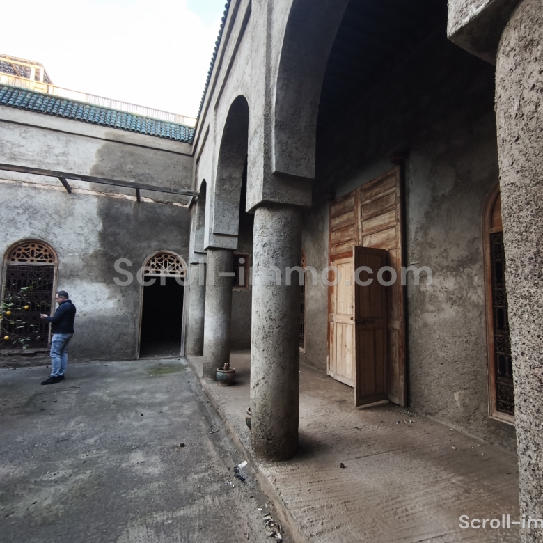 Rare ! Grand riad titré à finir sur 400m2