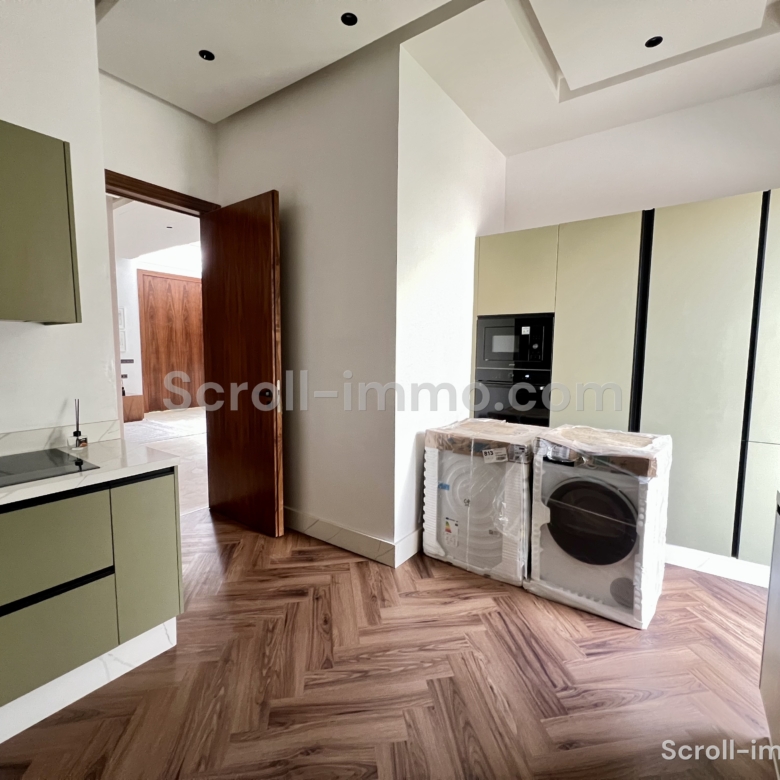Villa 320m² 4 suites avec ascenseur Route d&rsquo;Amizmiz