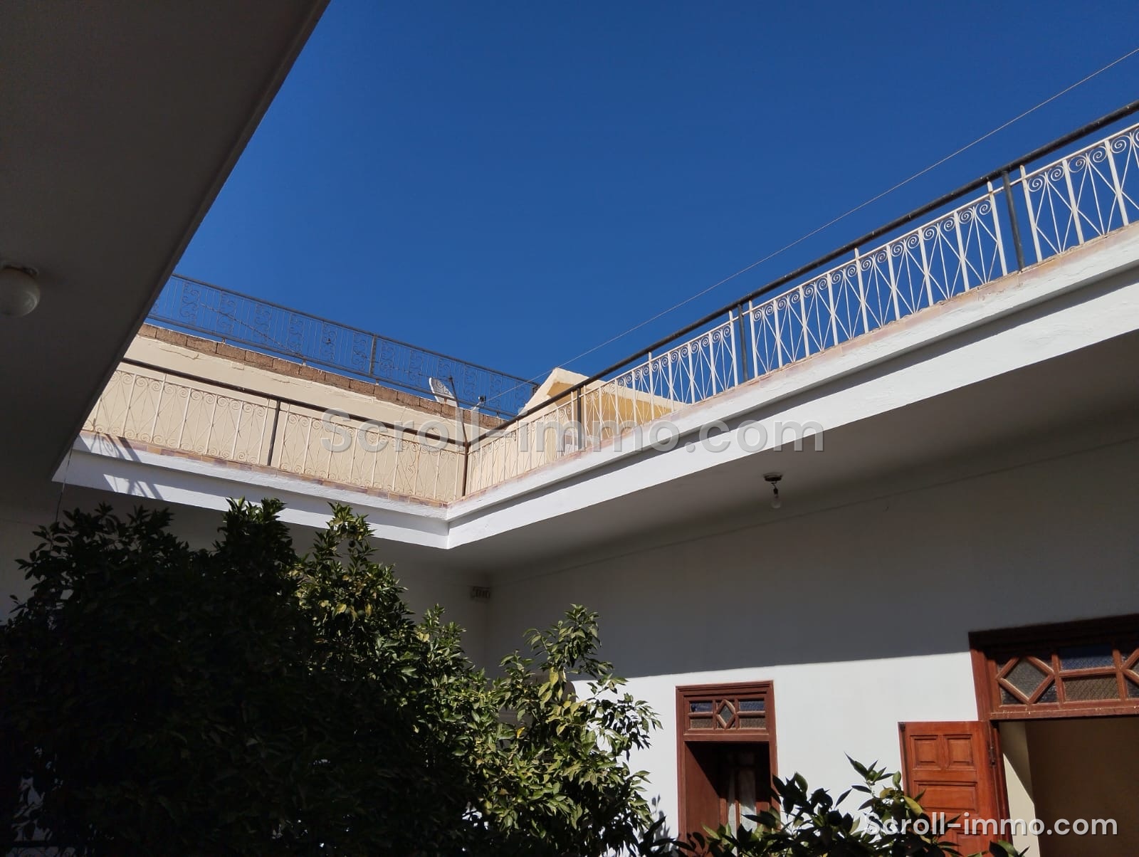 Riad 194m² Titré Clef en main  – Quartier Laksour