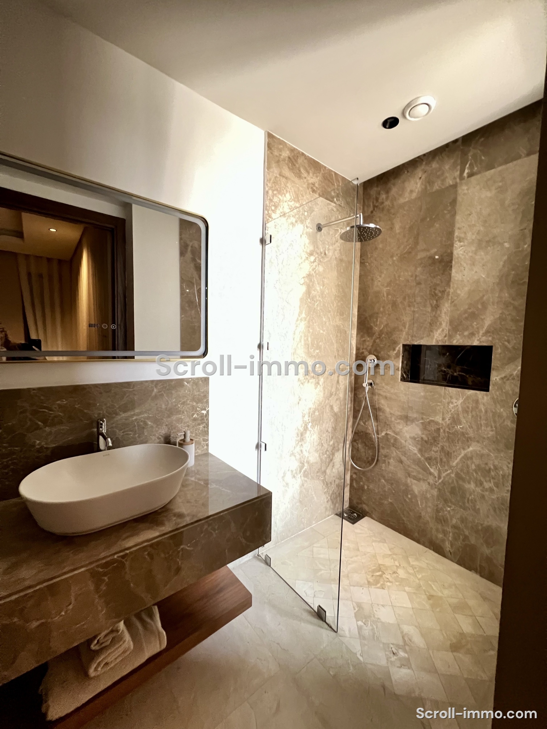 Villa 320m² 4 suites avec ascenseur Route d&rsquo;Amizmiz