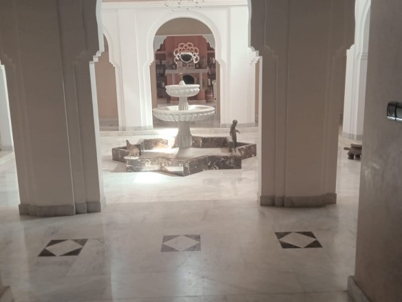 Villa route fez 550m2 Urgent