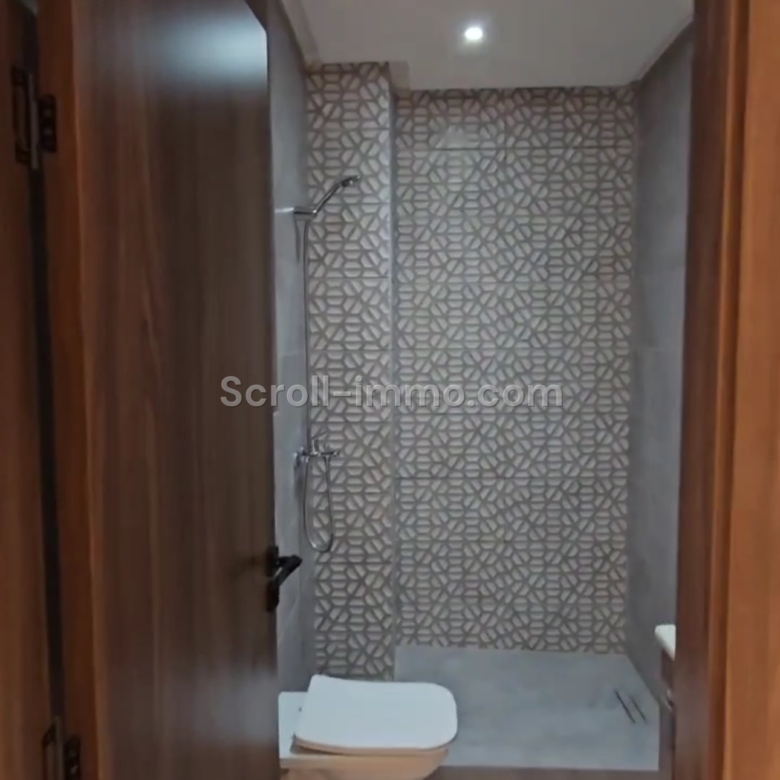 Appartement 84m² – 2 chambres – Quartier Bouaakaz