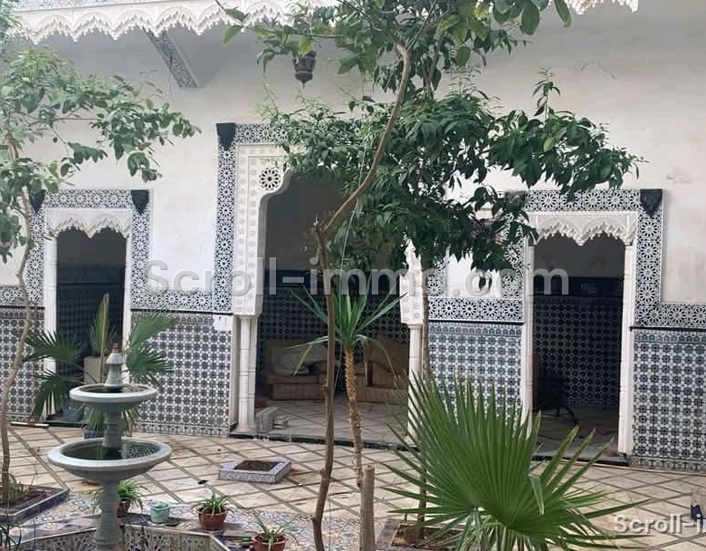 Riad Titré 278 M2  à Mellah à côté de Palais La Bahia