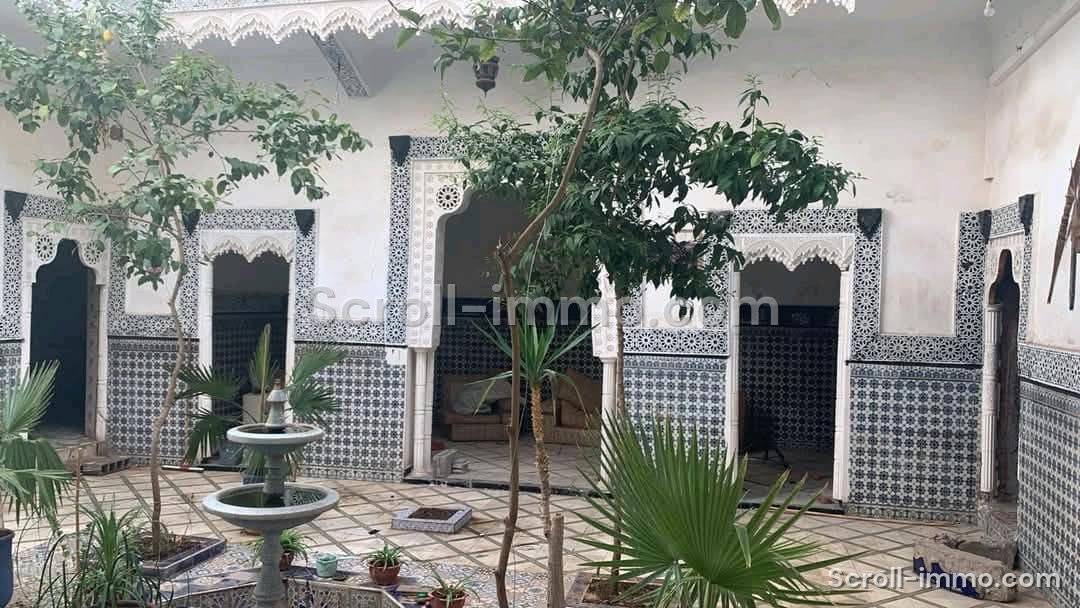Riad Titré 278 M2  à Mellah à côté de Palais La Bahia