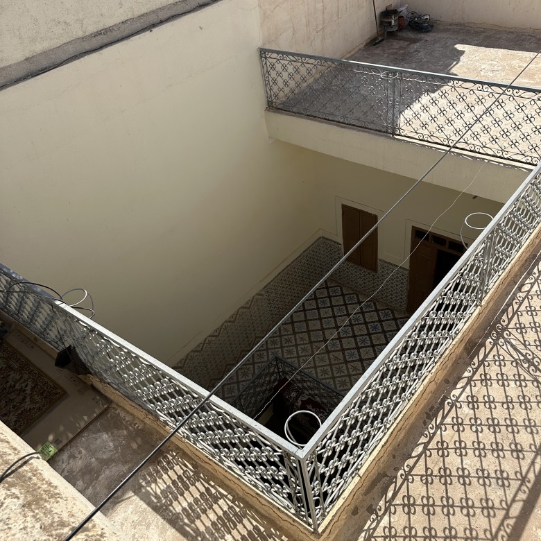 Riad Melkia 94m2 à rénover – à côté du parking Riad Laarouss
