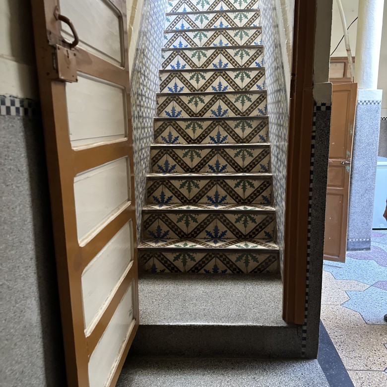 Riad Melkia 94m2 à rénover – à côté du parking Riad Laarouss
