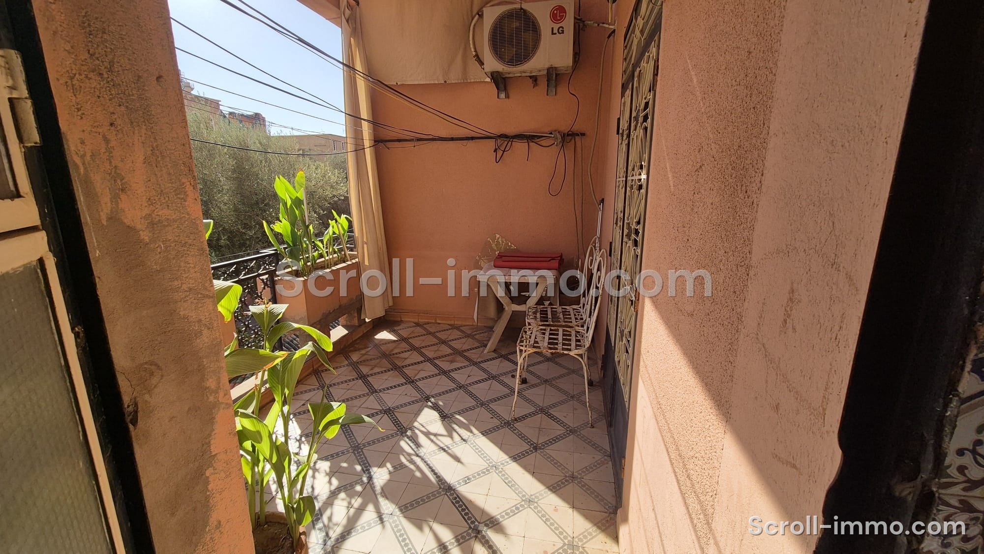 Villa beldi mitoyenne titrée, à rénover, idéal investisseur/ 300m2