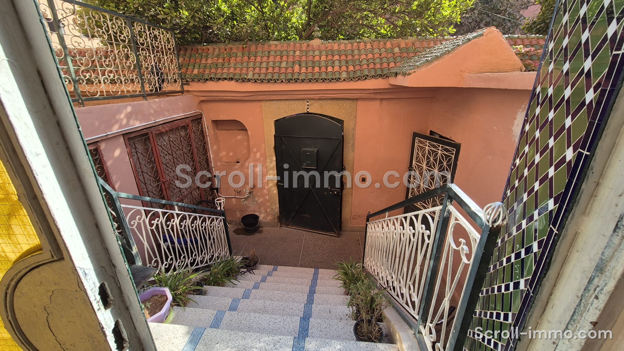 Villa beldi mitoyenne titrée, à rénover, idéal investisseur/ 300m2