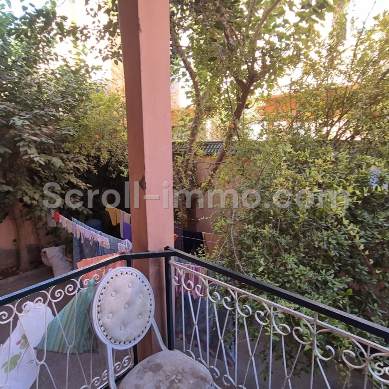 Villa beldi mitoyenne titrée, à rénover, idéal investisseur/ 300m2