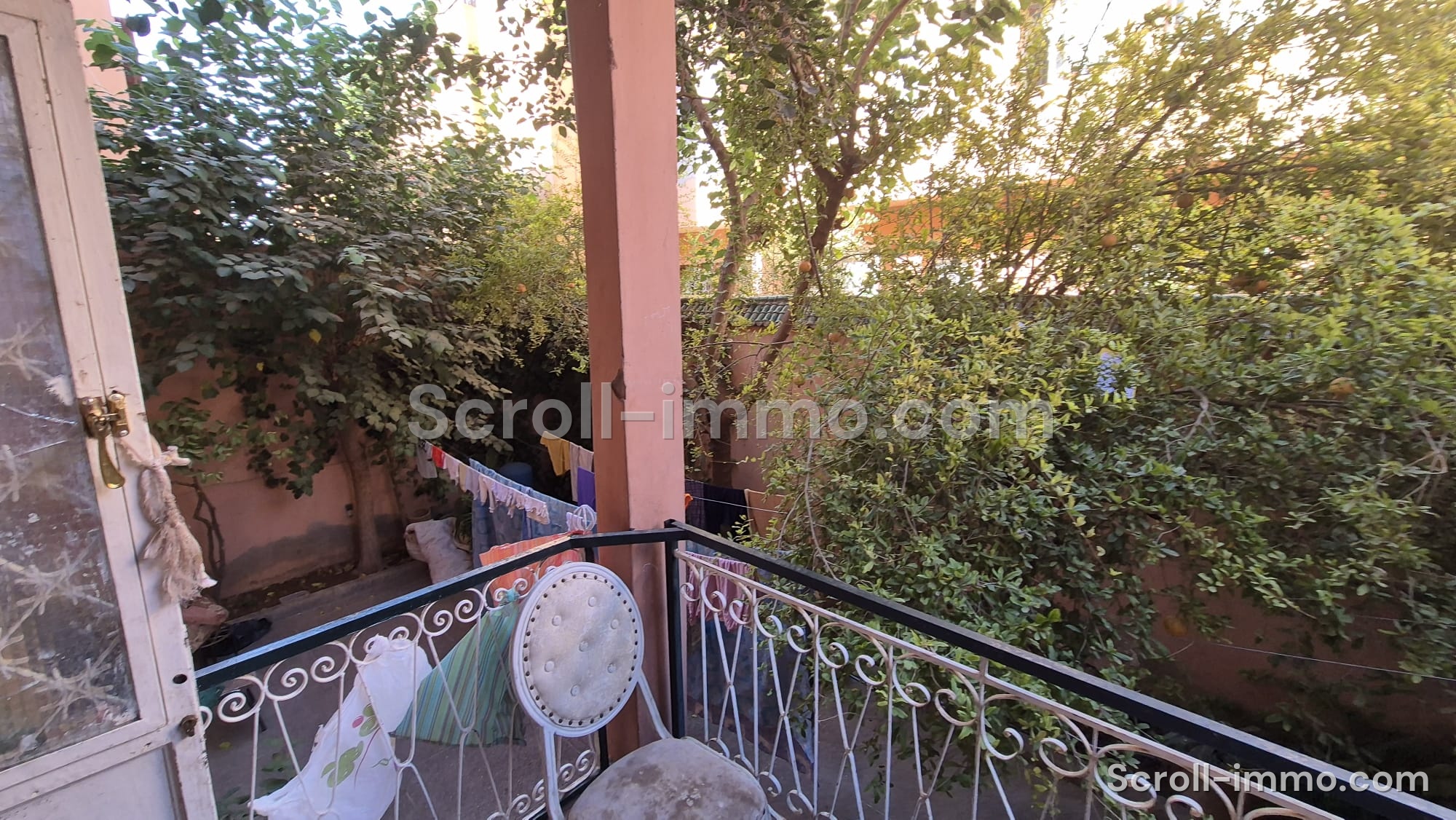 Villa beldi mitoyenne titrée, à rénover, idéal investisseur/ 300m2