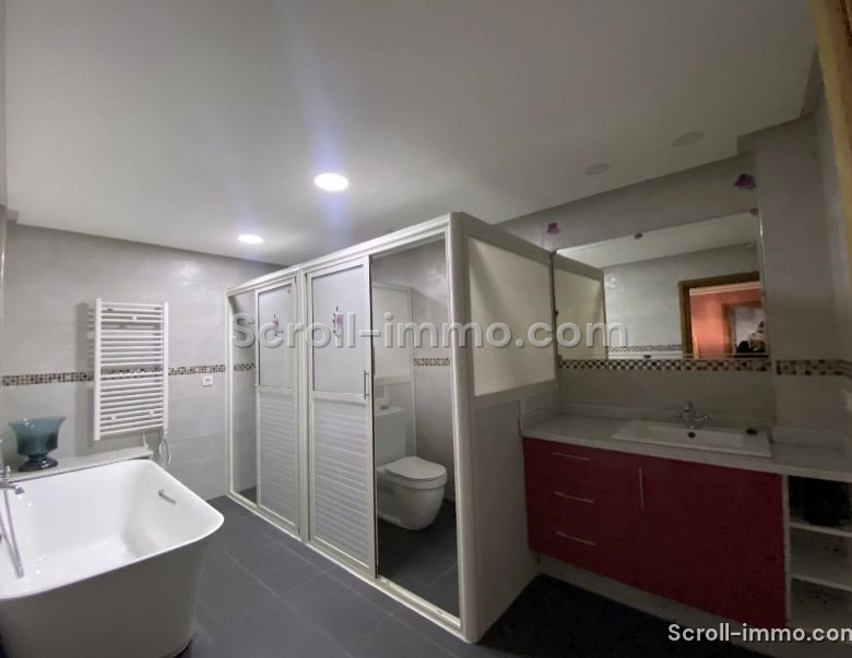 Riad 123m² Titré 5ch à rénover – Quartier Sidi Mimoun