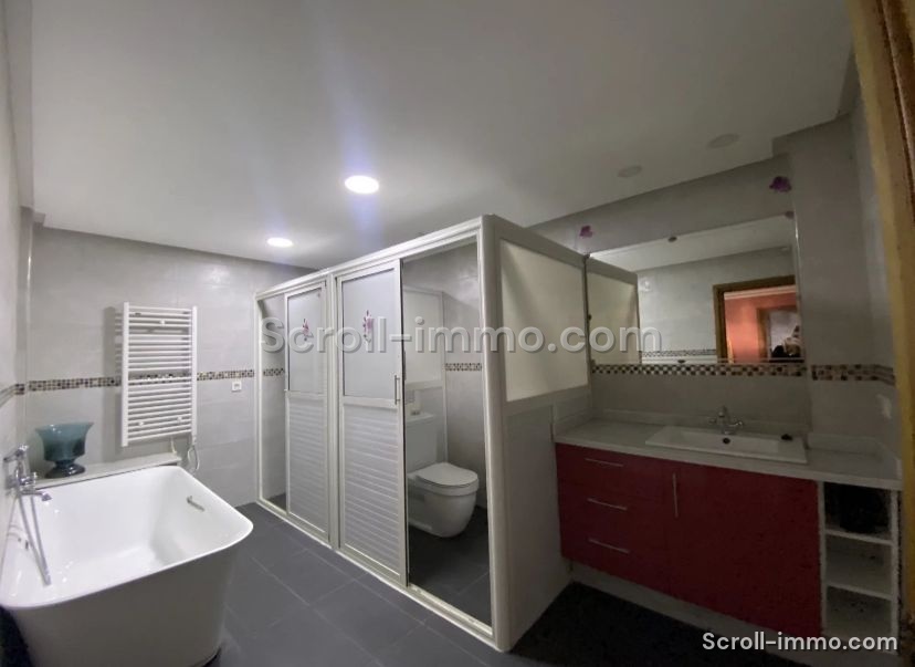 Riad 123m² Titré 5ch à rénover – Quartier Sidi Mimoun