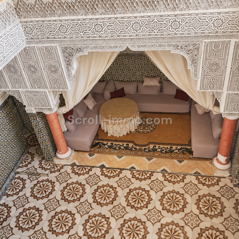 Grand Riad 256 m² Réquisition en cours – Bab Khemis