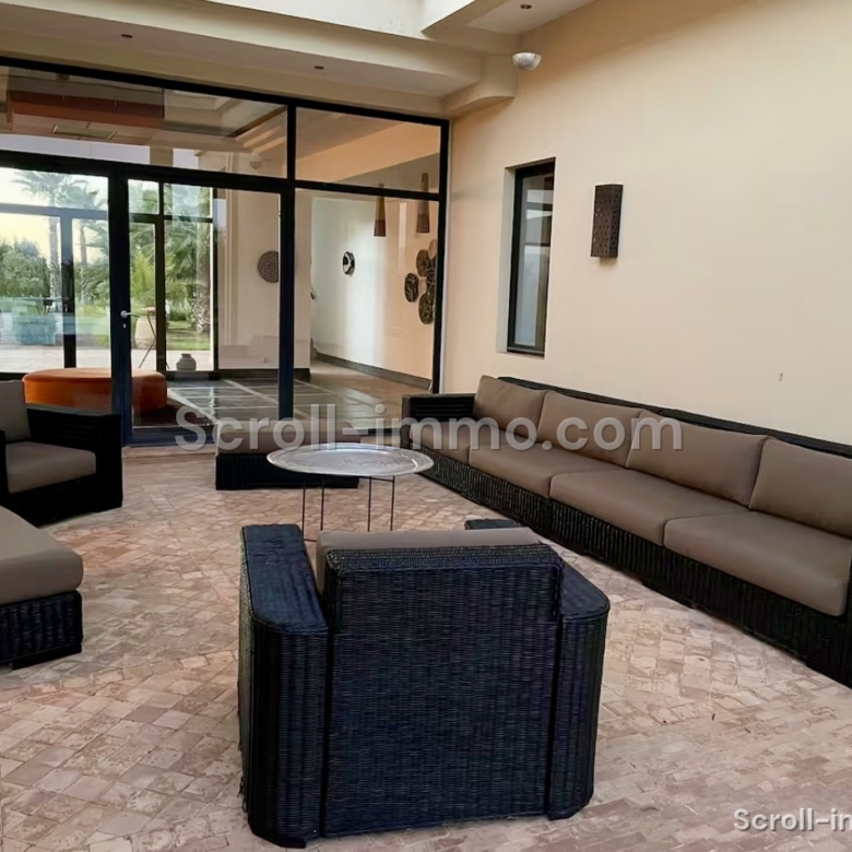 Très beau domaine de 12000 m2, villa 4 suites