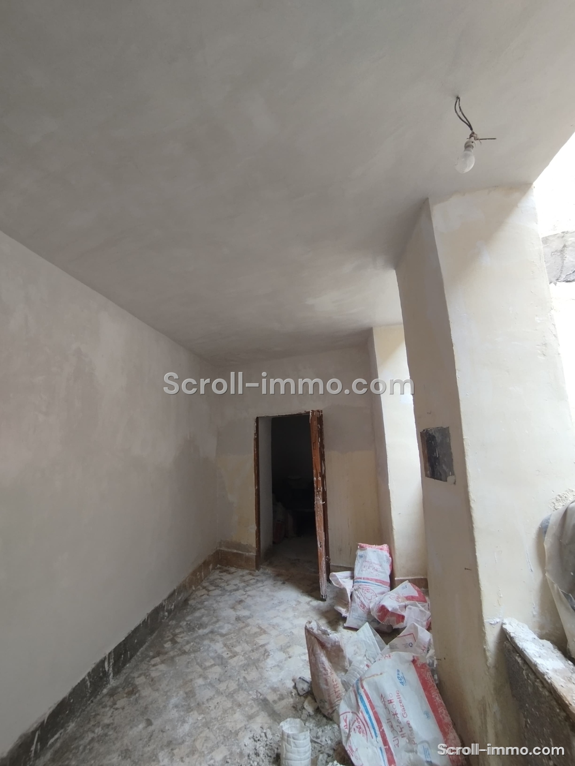22a750b2-30f5-4afa-bb95-90c7f01fd379-PHOTO_2026_04_16_13_11_32 Riad 70m² à rénover 3 chambres – Quartier Riad Zitoun