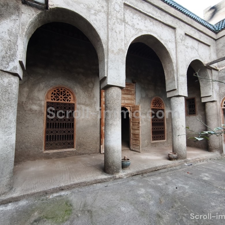 Rare ! Grand riad titré à finir sur 400m2