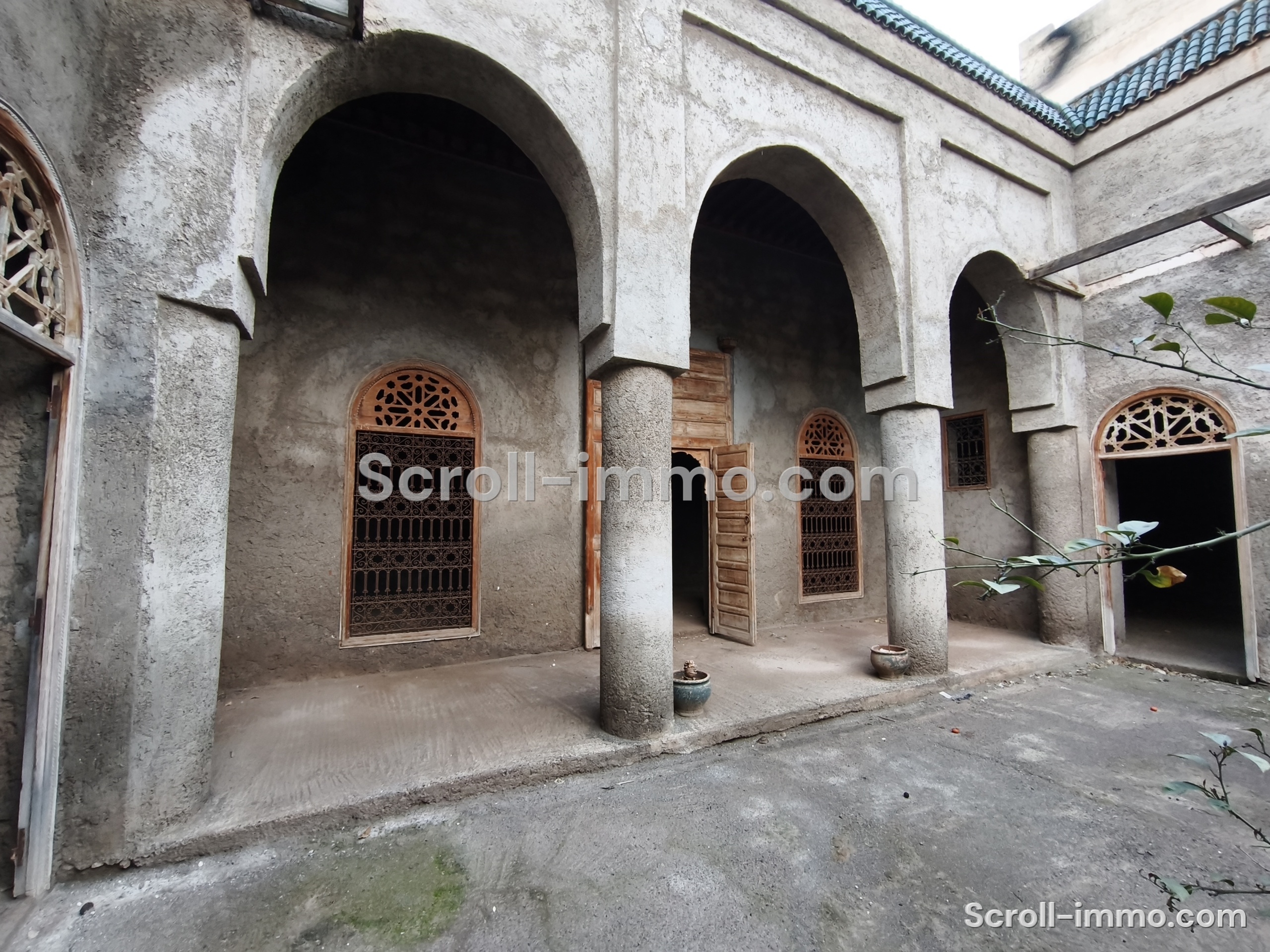 Rare ! Grand riad titré à finir sur 400m2