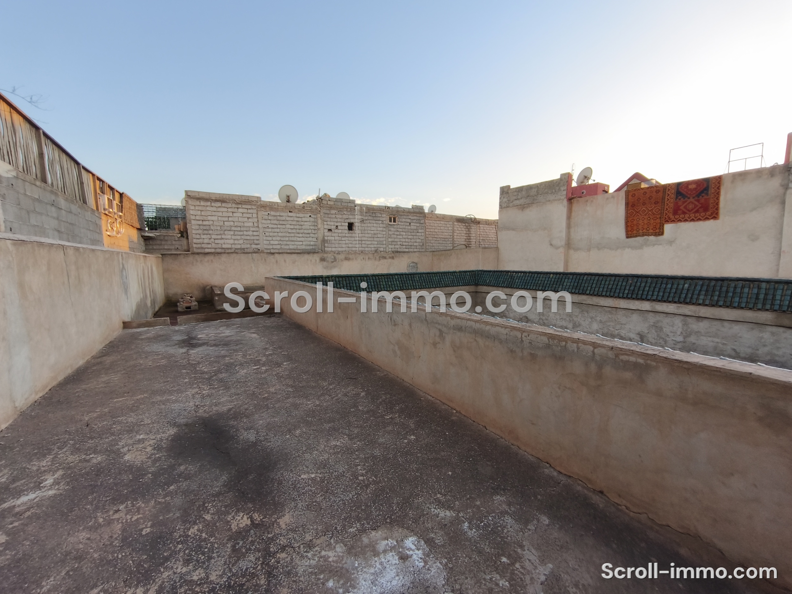 Rare ! Grand riad titré à finir sur 400m2