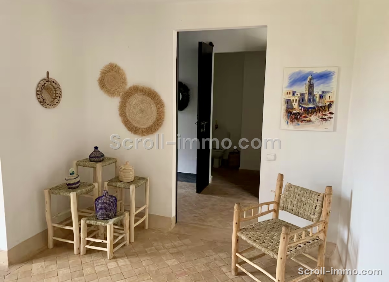 Très beau domaine de 12000 m2, villa 4 suites