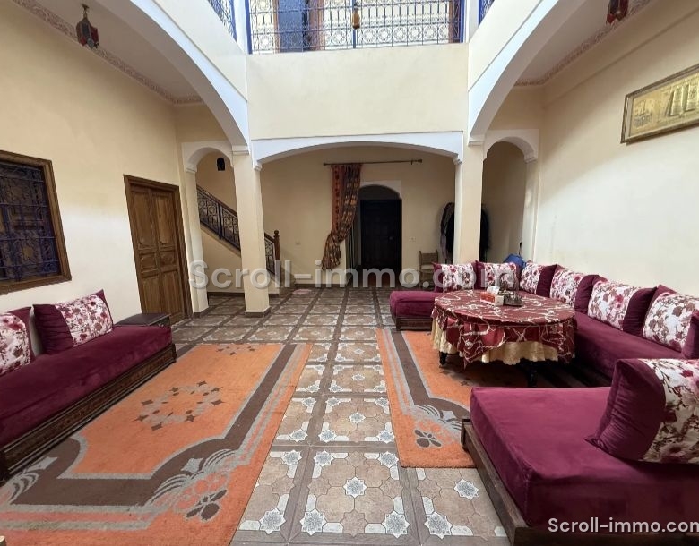 Riad 123m² Titré 5ch à rénover – Quartier Sidi Mimoun
